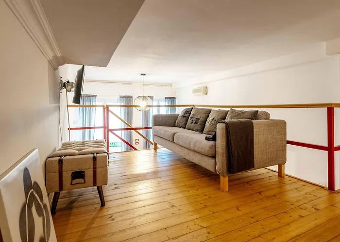 One Bedroom Apartment With Terrace Near Duomo